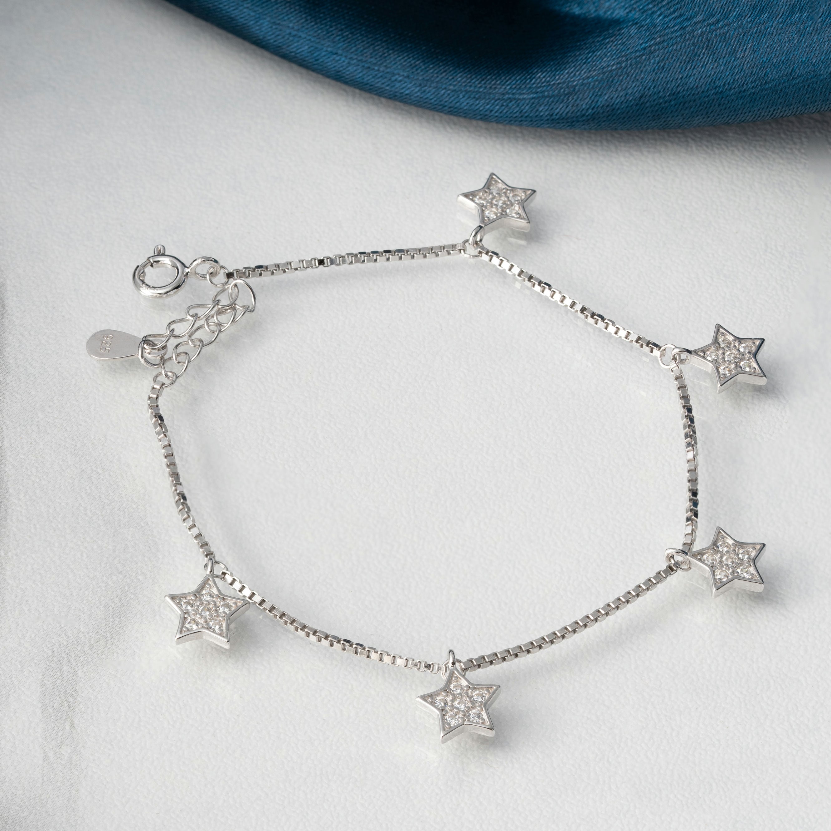 Minimilistic silver plated Star bracelet