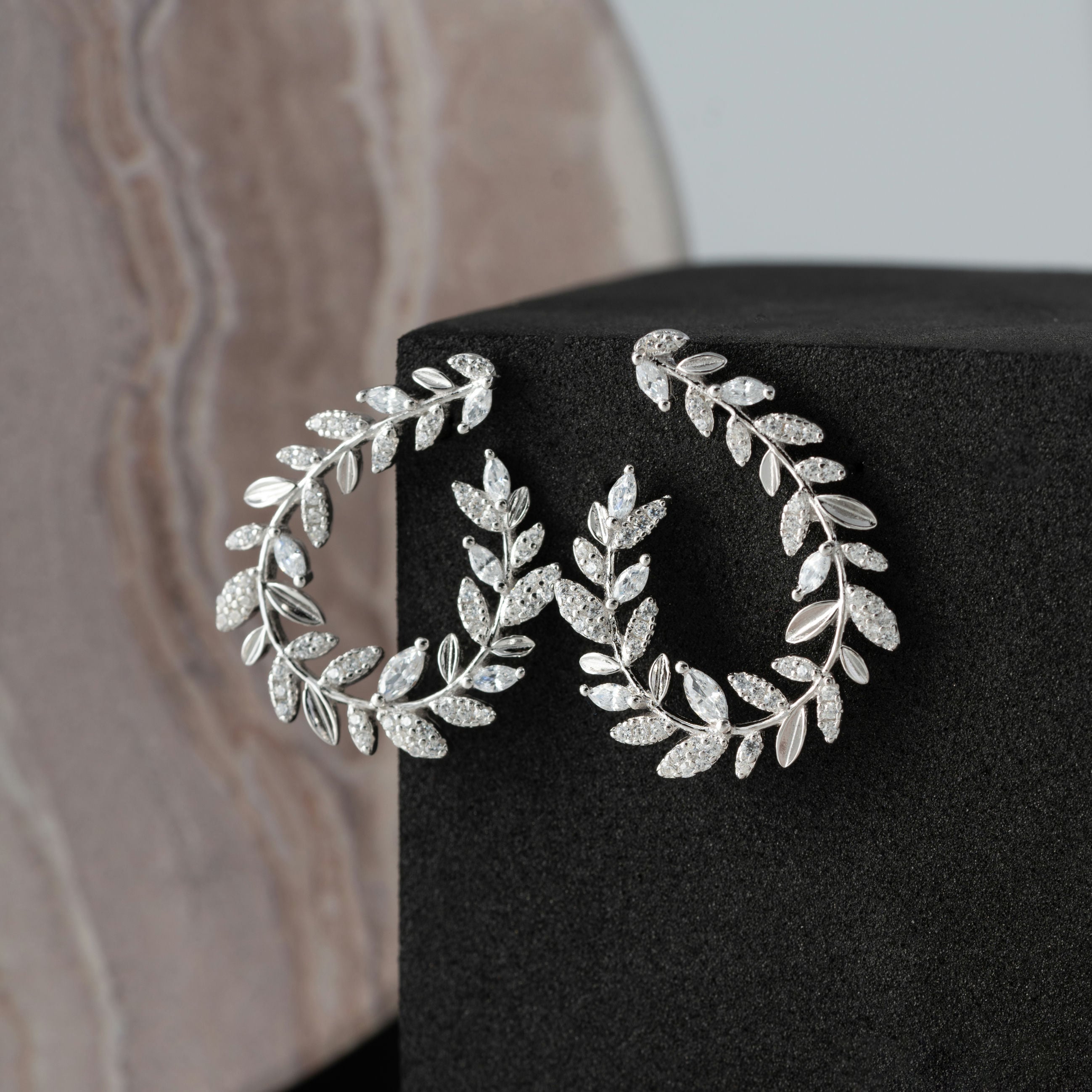 Crystalized Leaf Wreath Drops