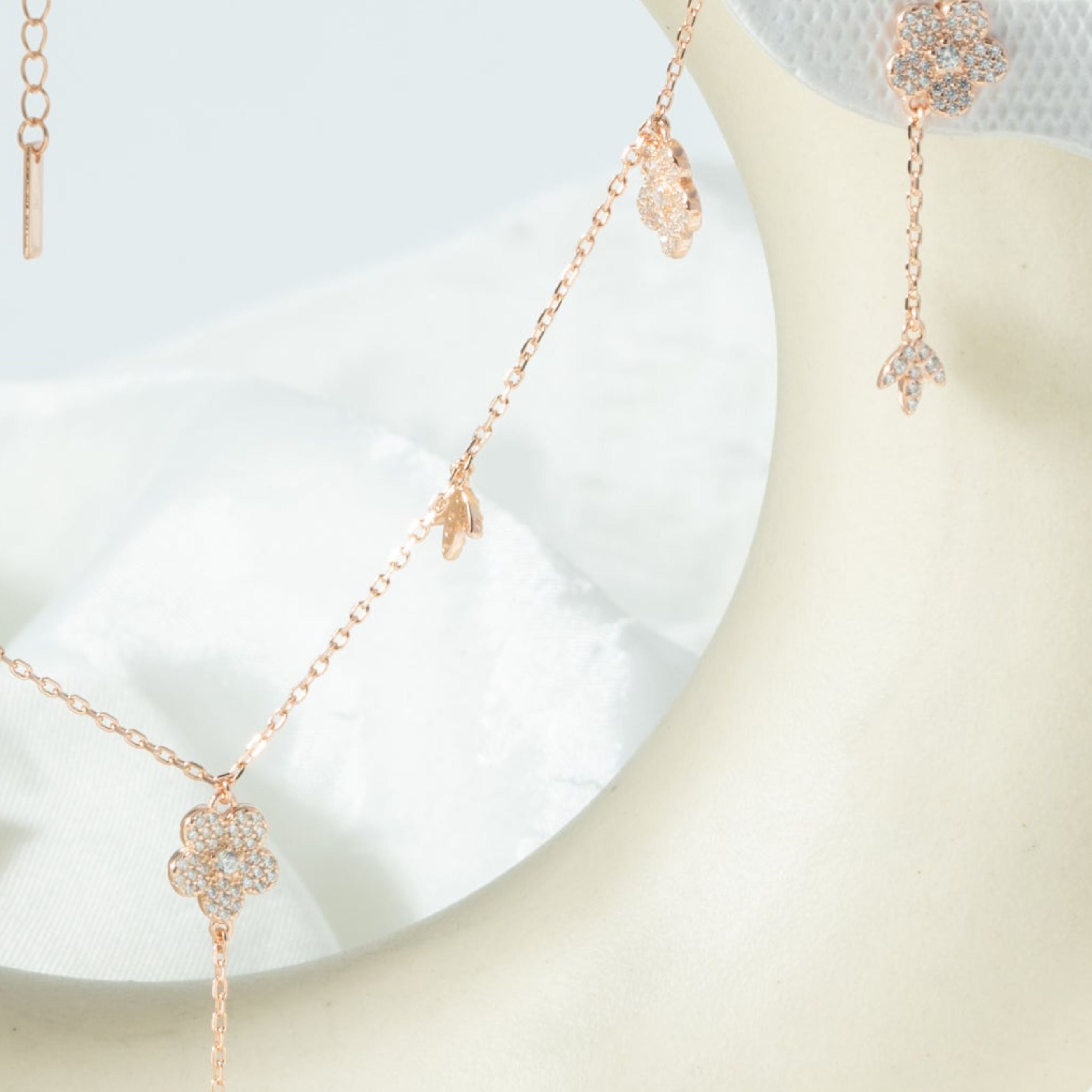 Blossom & Leaf Sparkle Pendant Necklace Set