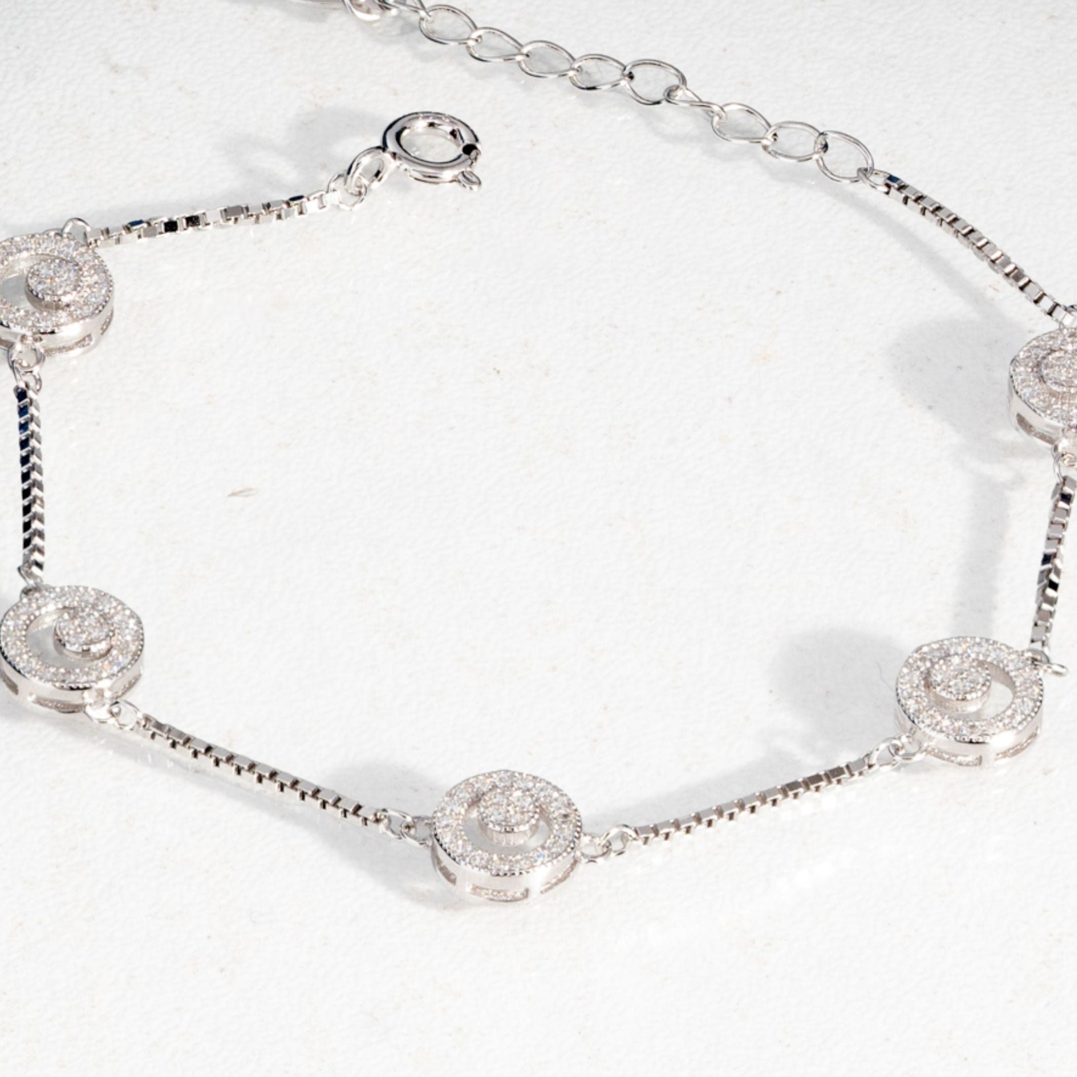 Circle Halo CZ Rose bracelet